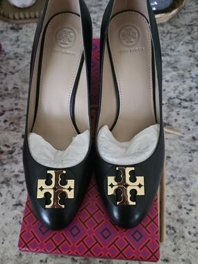 Tory Burch Women's Black Leather Luna 85 MM- Wedges with Gold Emblem. SIZE 8